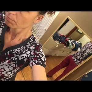 Healing Hands Purple Label Small Top Med Bottoms